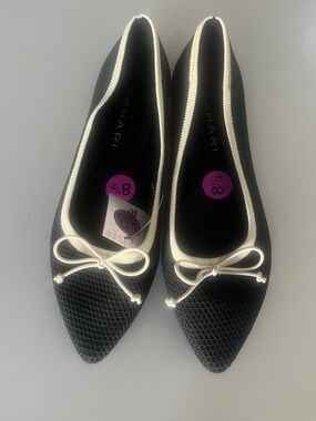 Tahari Black Pointed Ballet Flats with Cream Trim Bow
